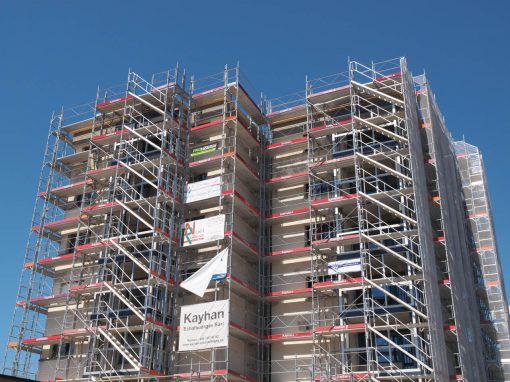Echafaudage de façade pour rénovation immeuble à Broc / Fribourg
